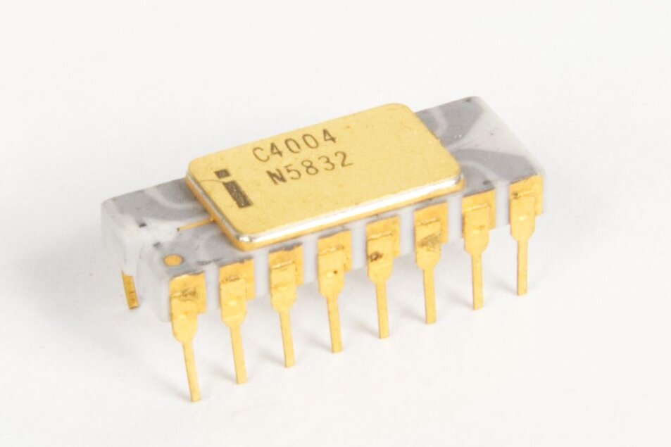 Chip Intel C4004 - vue agrandie