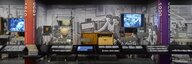 Bild zeigt ein Teil des Museums welcher die Entwicklung verschiedener Technologien zeigt.  - vergrösserte Ansicht